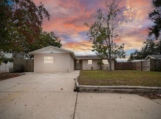 8918 Fairweather Dr, Largo, FL 33773