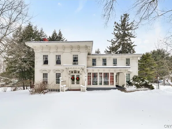 77 Utica St, Clinton, NY 13323