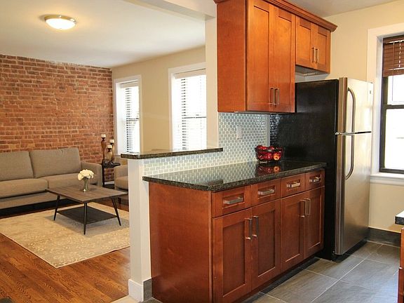 2nd image of 20-52 31st St #B1