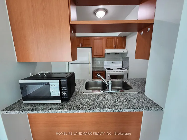 70 Town Centre Ct W #2305 — Photo 9