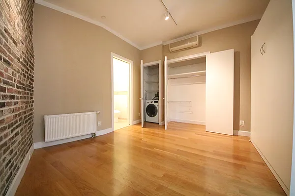 Rented by (Legacy) NY Quality Living Uptown | media 13