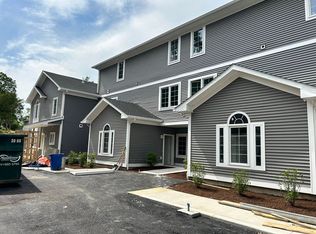 3 Burke Ln #204, Wellesley Hills, MA 02481