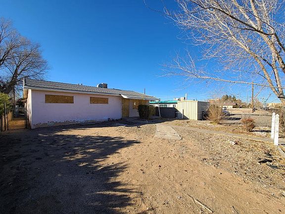 2nd image of 603 Valencia Dr SE