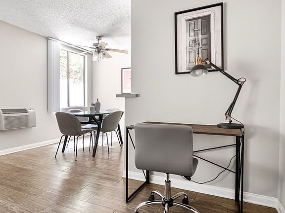 5th image of 10626 Holman 1b Westwood #3