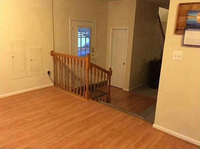 Entrance from Porch step up into Kitchen