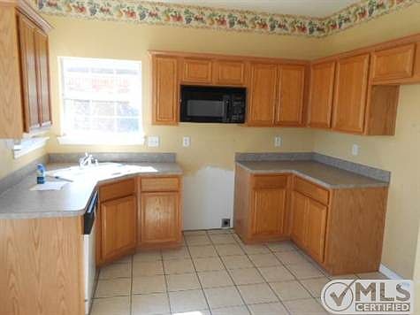 4th image of 1216 Clay Ln