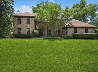 14 James Dr, Hawthorn Woods, IL 60047