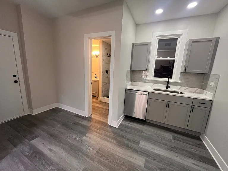2955 N Spaulding Ave #1R — Photo 12