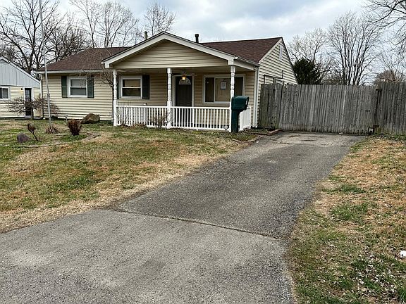 2nd image of 4913 Andalusia Ln