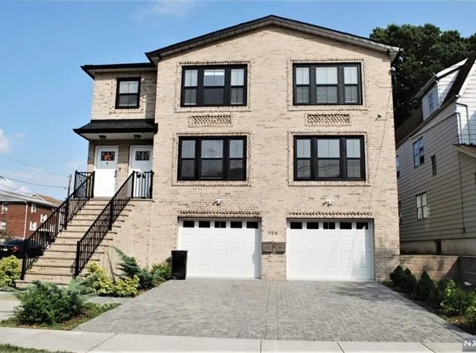 706-708 Elm St #2