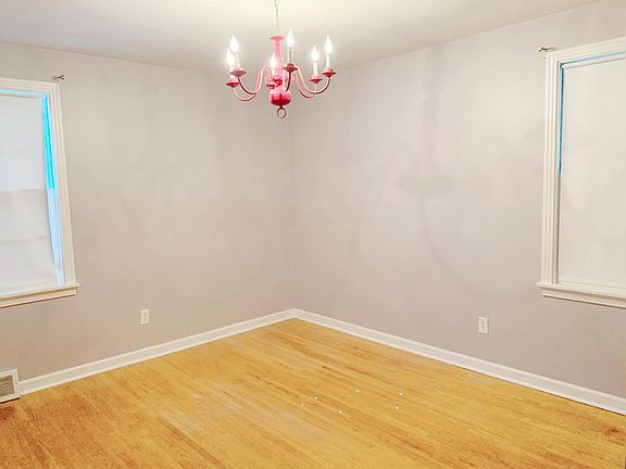 5th image of 341 Callodine Ave