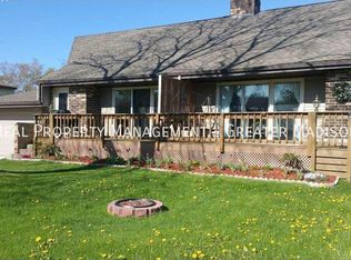 6663 Charlie Grimm Rd, Windsor, WI 53598