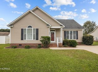 2932 Laylah Dr, Winterville, NC 28590