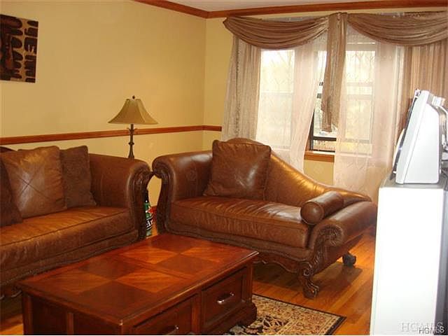 1st image of 604 Tompkins Ave APT B10
