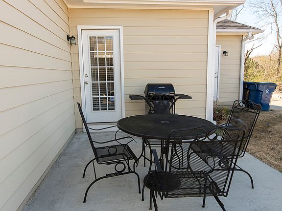 2nd image of 5725 Marchester Cir