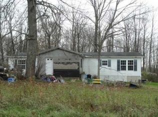 12161 Davis Rd, North East, PA 16428