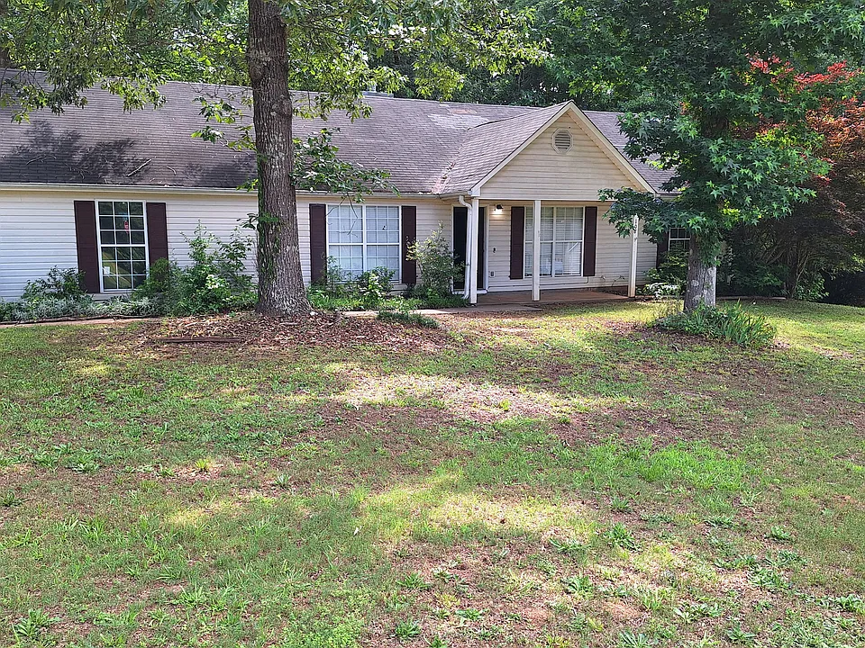 108 Live Oak Dr