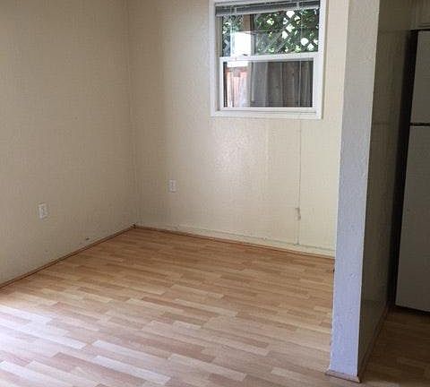3rd image of 150 Tasso St