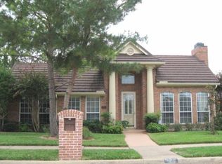 920 McCoy Dr, Irving, TX 75062