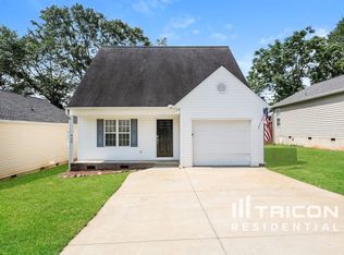 430 Clark Glen Dr, Inman, SC 29349