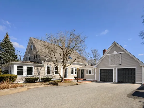 498-500 Main St, Hingham, MA 02043