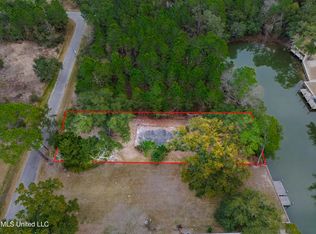 146 Mimosa St, Pass Christian, MS 39571