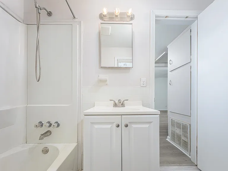 1637 Atkamire Dr — Photo 15