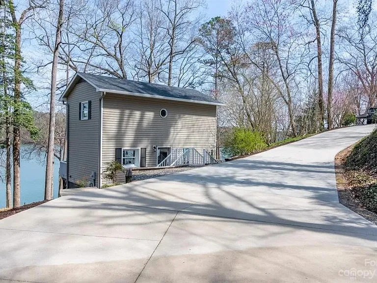 Overlook Dr — Photo 21