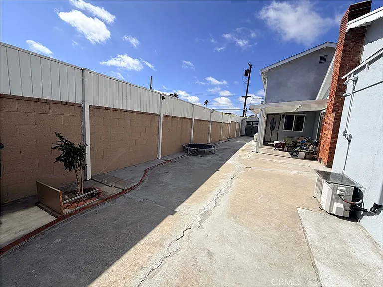2139 W 160th St — Photo 37