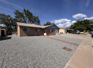 9705 Robin Ave NE, Albuquerque, NM 87112