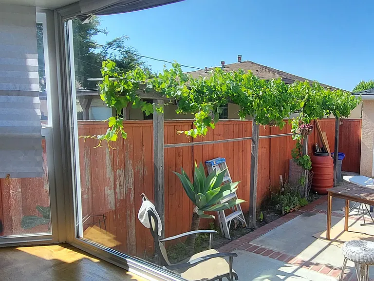2050 Lomita Park Pl #A — Photo 11