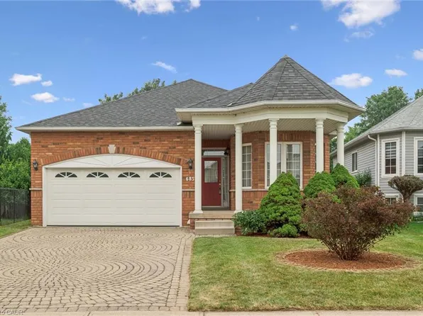 685 Langlaw Dr, Cambridge, ON N1P 1H3