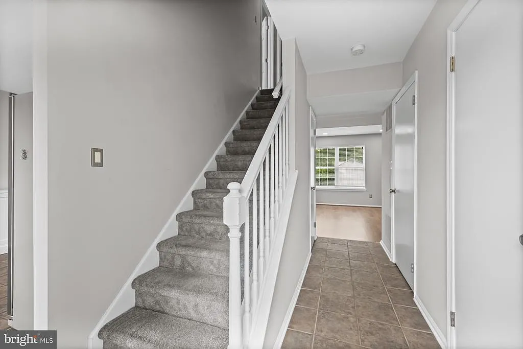 3 bed, 1.5 bath, 1488 sqft, $2,700 — Photo 4
