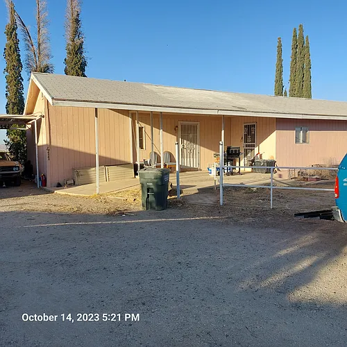 411 King St Photo 1