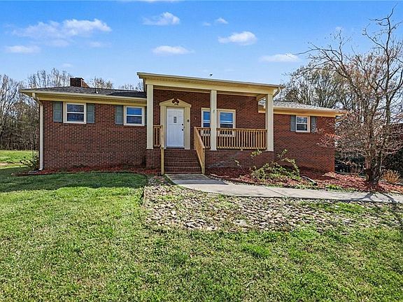 2nd image of 196 Havenwood Dr