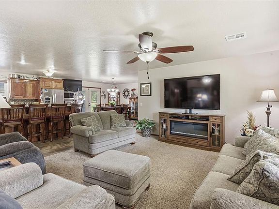 4th image of 21229 Tamarack Rd
