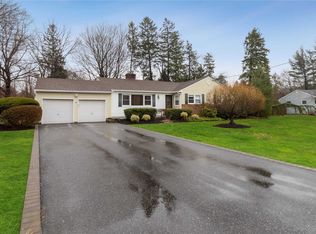 18 Lake Rd, Huntington Station, NY 11746