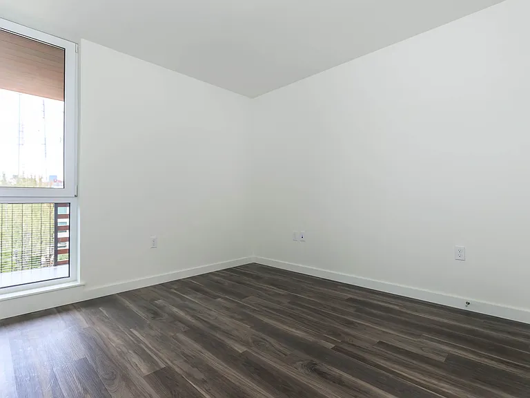2112 E Denny Way — Photo 19