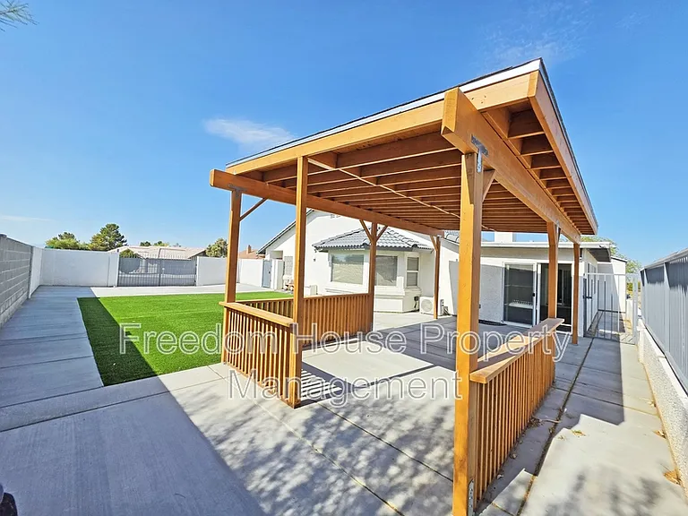 3630 E Vineyard Dr N — Photo 56