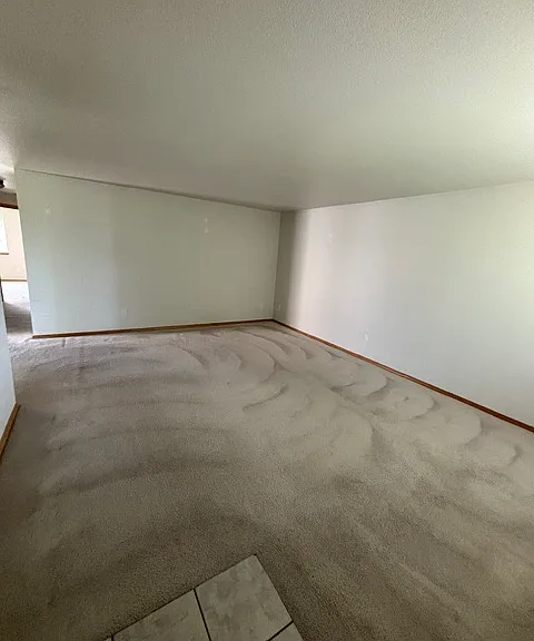 217 E Belair Dr — Photo 8