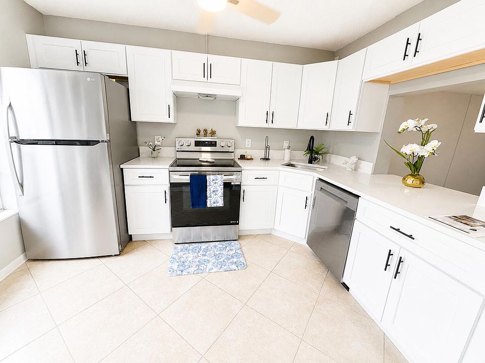1st image of 222 Foxtail Drive #E