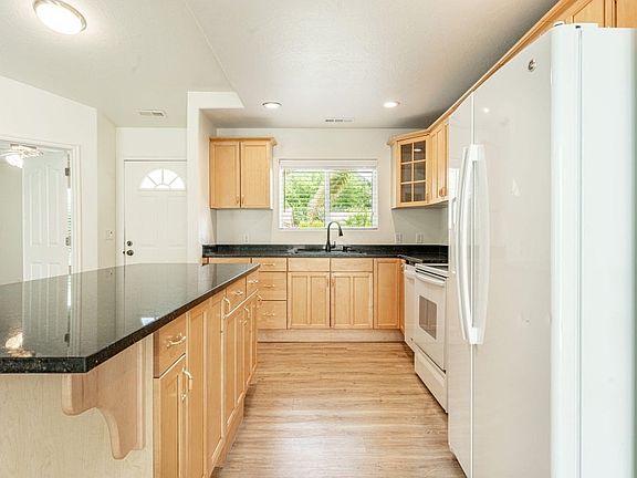 5th image of 524 S Indian Dr #9