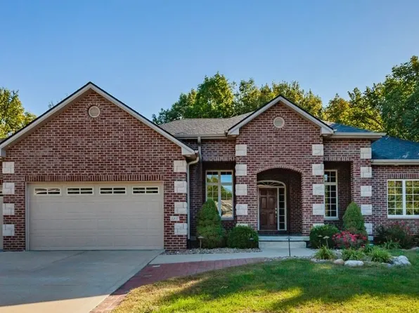 2207 SW Ridgeway Ct, Ankeny, IA 50023