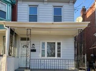 809 Walnut St, Camden, NJ 08103