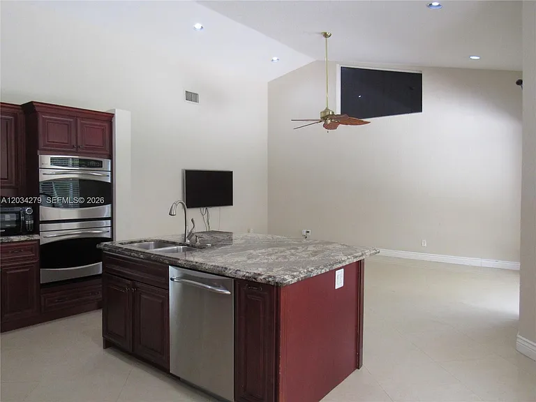 10255 Guatemala St — Photo 8