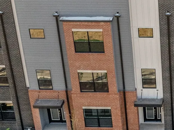 439 Flora Pl, Indianapolis, IN 46290