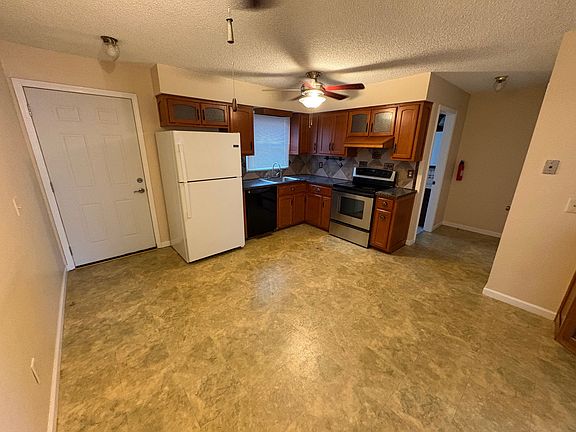 4th image of 4802 Baker Woods Ct