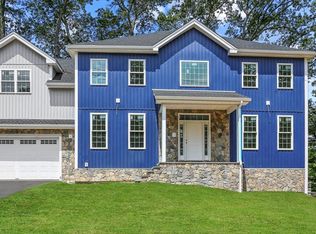 4 Barrows Rd, Worcester, MA 01609