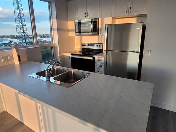 4th image of 5055 Greenlane #506
