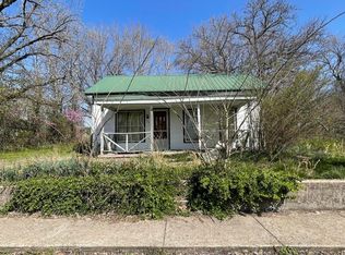 604 E 3rd St, Mountain View, MO 65548